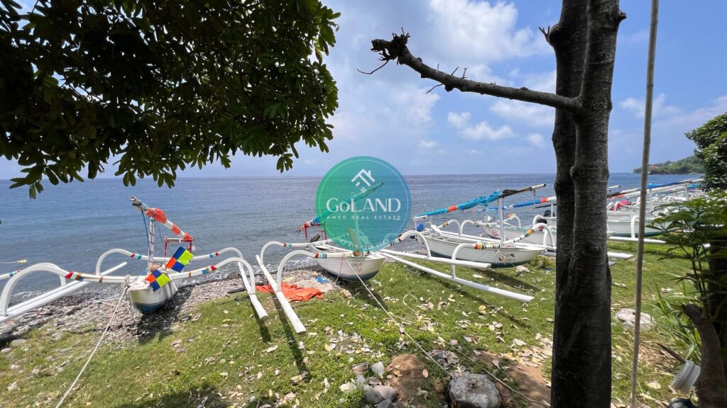 view of beach fromfreehold absolute beach frontage land for sale in Amed